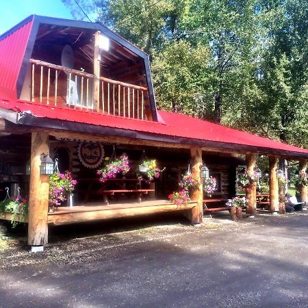 Tetsa River Lodge Экстерьер фото