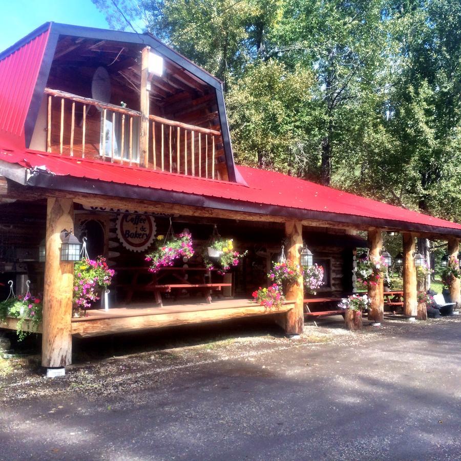 Tetsa River Lodge Экстерьер фото