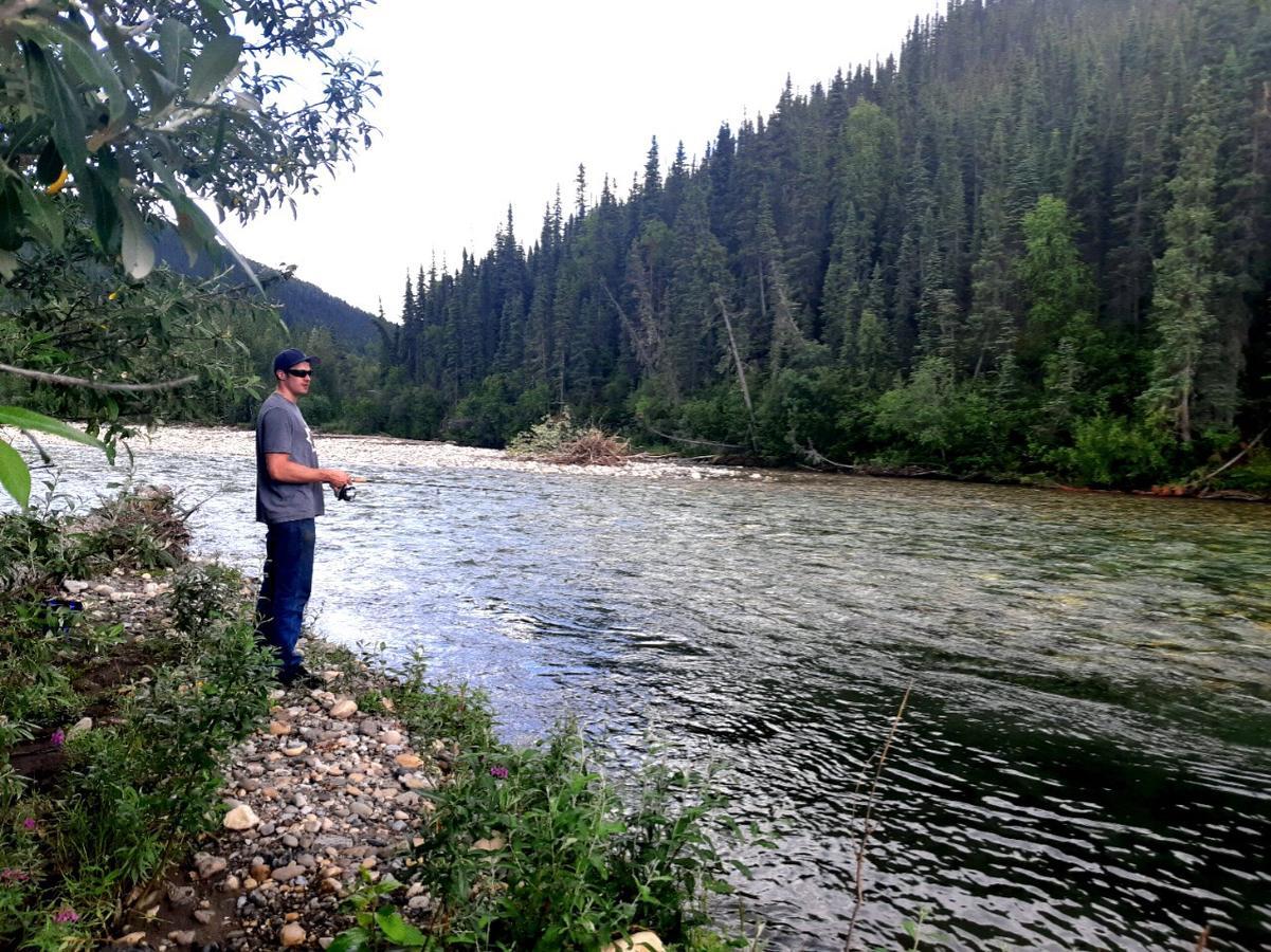 Tetsa River Lodge Экстерьер фото